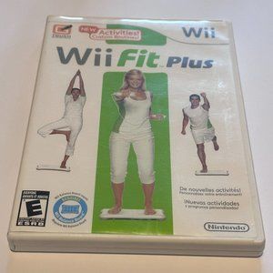 Wii Fit Plus Nintendo Wii Complete in Box
